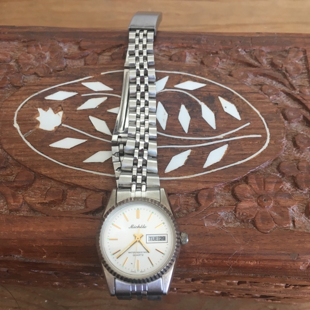Watch - Picture 4 of 4